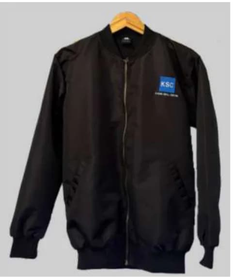 Jaket bomber hitam Kashe Skill Centre berbahan Taslan